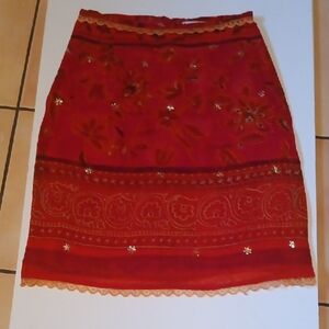 Vintage 90's Red Embellished Knee-Length Pencil Skirt